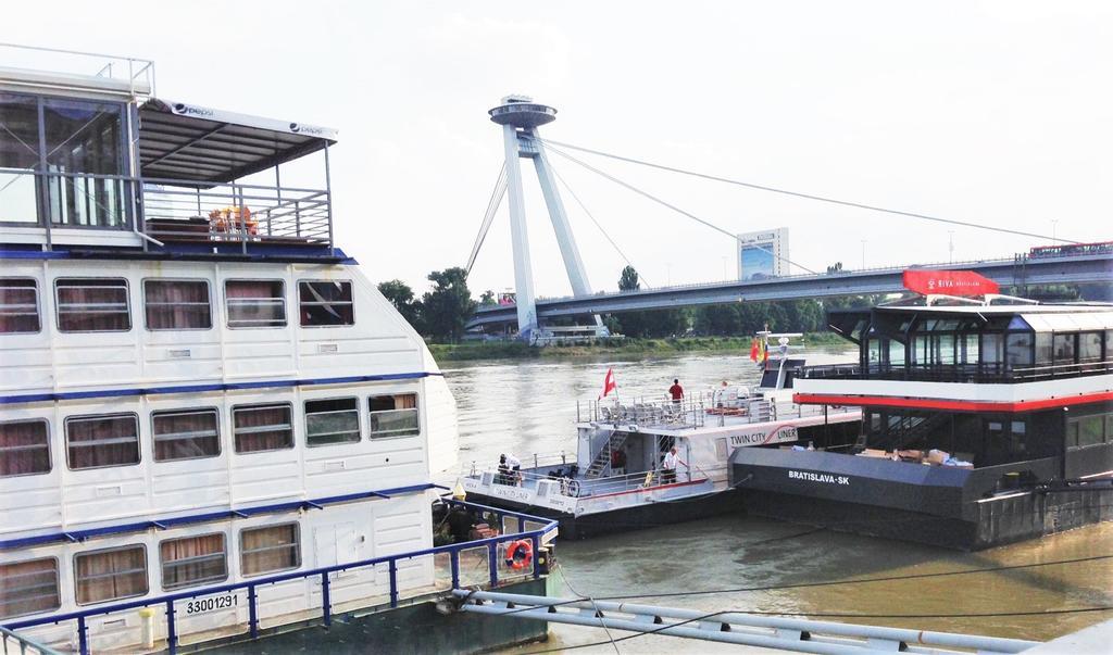 Botel Gracia Bratislava Bagian luar foto