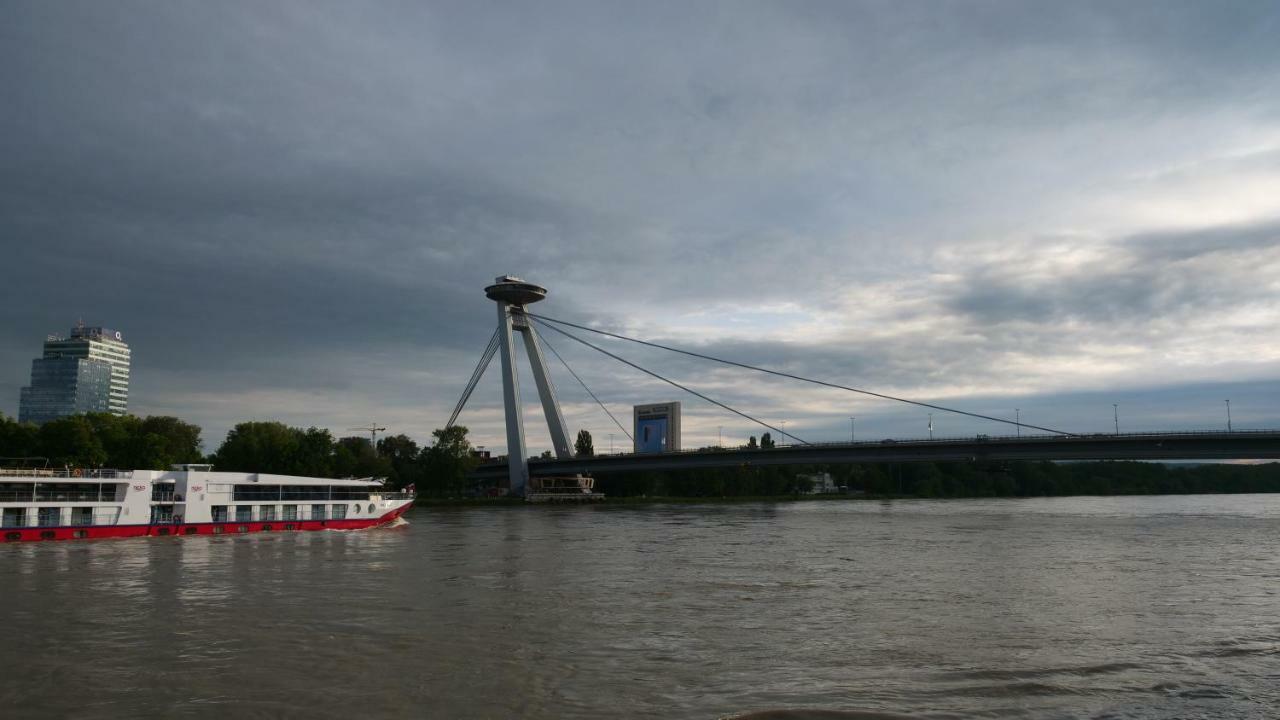 Botel Gracia Bratislava Bagian luar foto